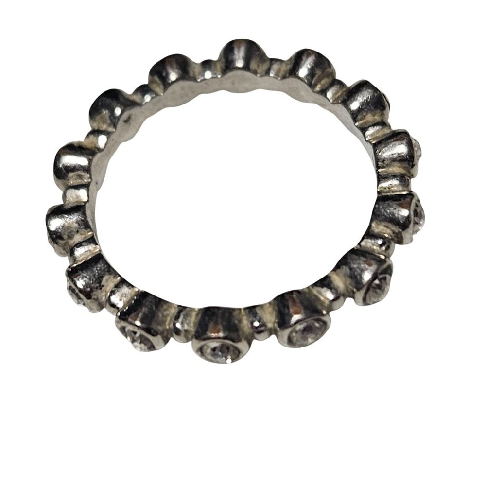 Silver Eternity Band Ring Size 7.5 Clear Stones Scalloped Design Fashion Jewelry